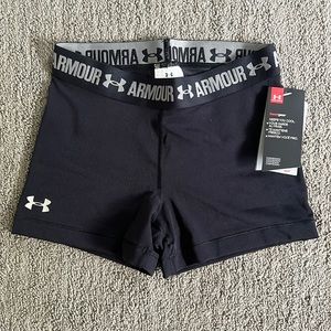 NWT Women’s Under Armour Compression Shorts